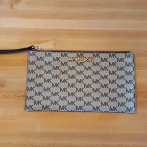 Michael Kors Wristlet